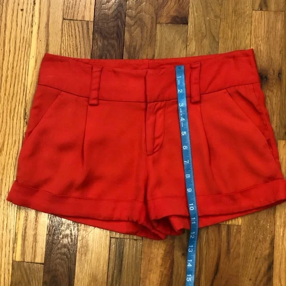 Alice + Olivia Red Women's Shorts - Picture 8 of 10